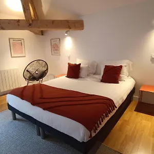 cosylocation-vue-thtre-antique-jardin-de-cyble.hotels-rhonealpes.com/